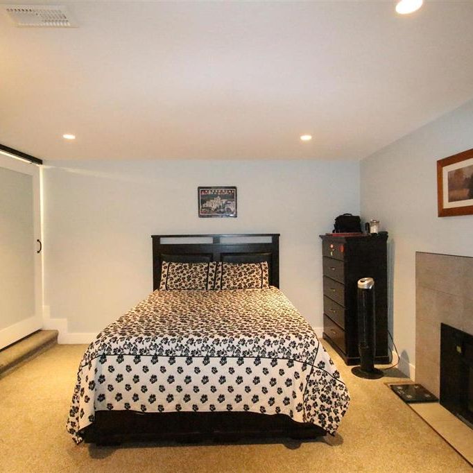 Great House with Workshop! - Photo 1