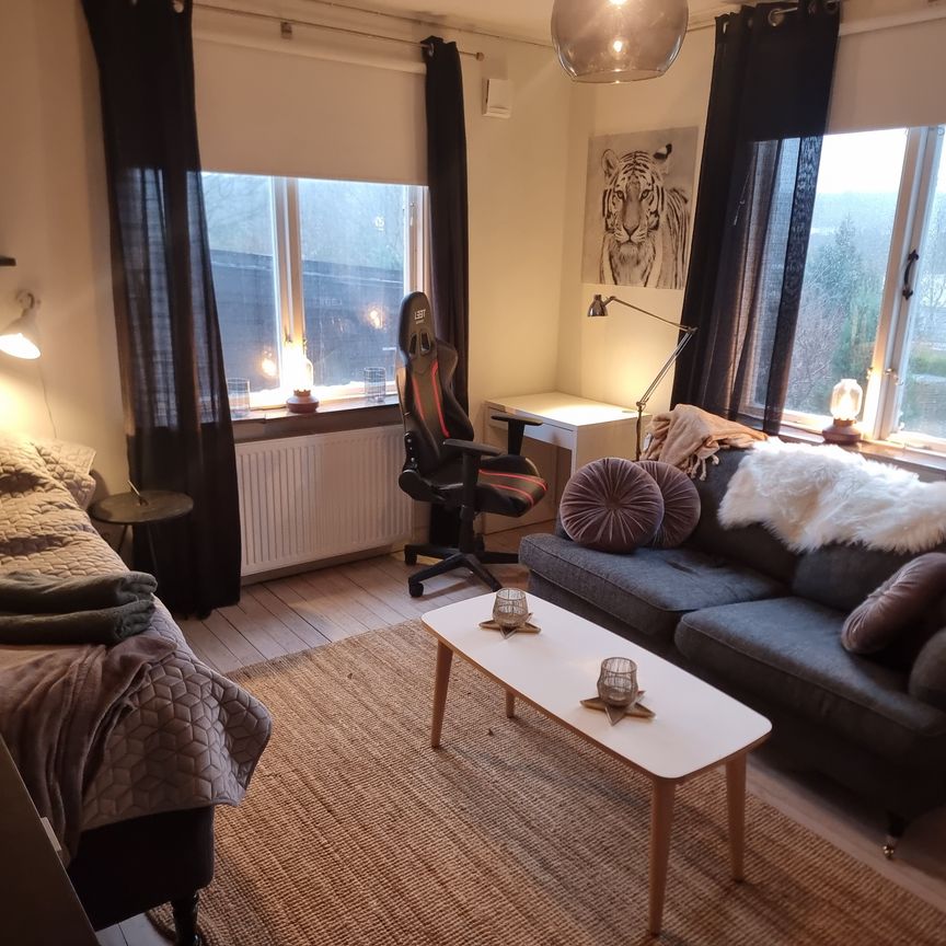 Gamla riksvägen, Kållered - Photo 1