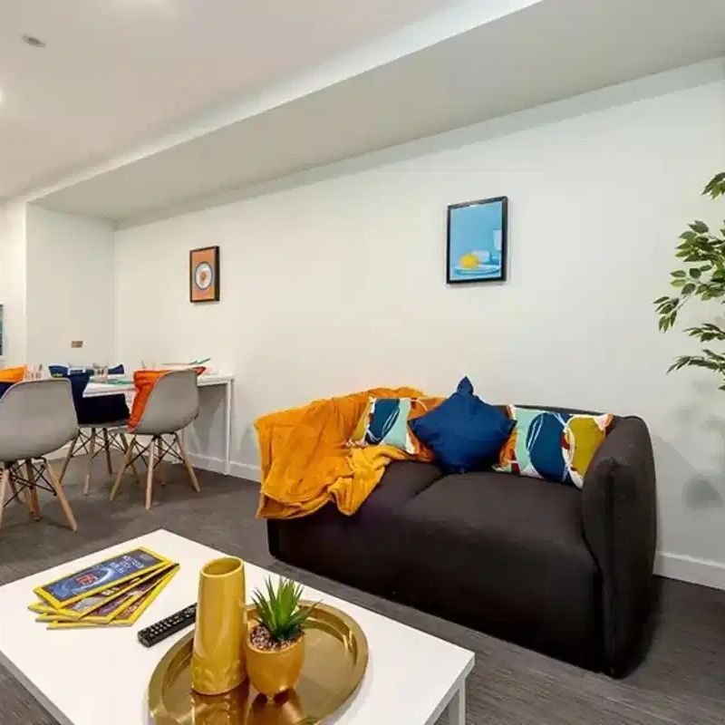 6 Bed Standard Ensuite (Superior View) - Photo 1