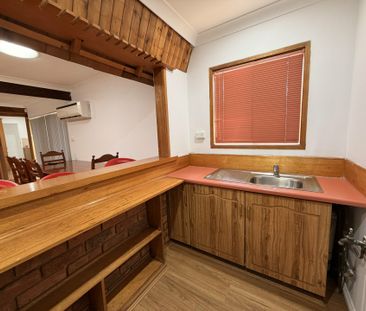 When space and location are key - Photo 2