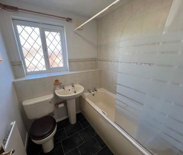 3 bedroom semi-detached house to rent - Photo 6