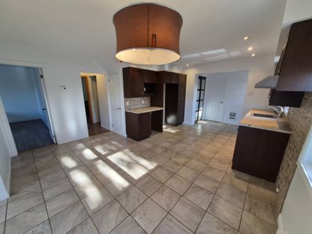 Boul. Ste-Rose, H7R 1W3, Laval - Photo 4