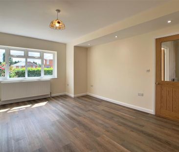 4 bedroom semi-detached house to rent - Photo 6