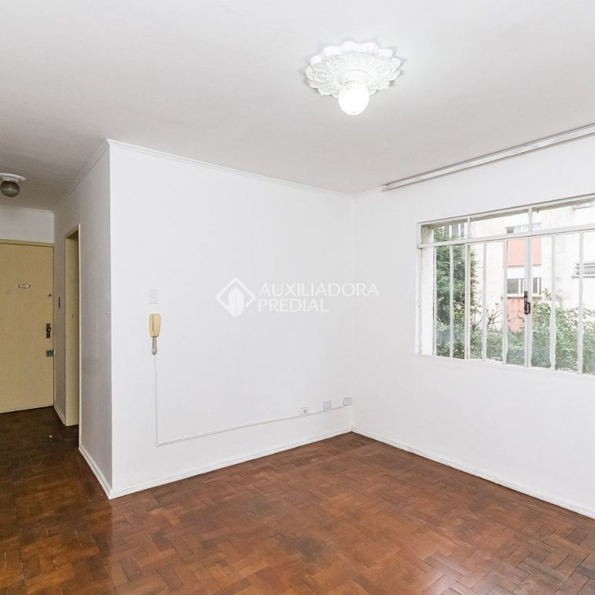 Apartamento com 2 quartos e 40m² para alugar em Menino Deus, Porto Alegre. - Photo 1