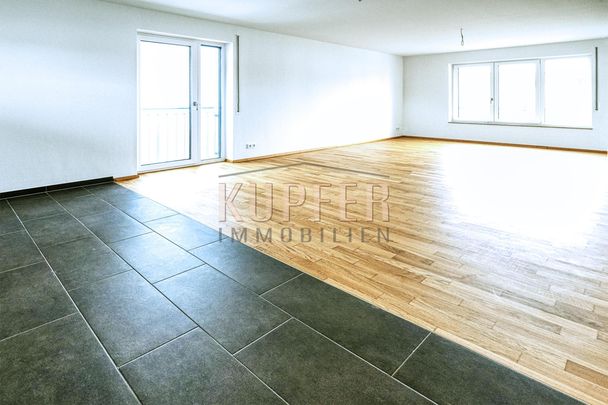 Exklusive 3-Zi-Wohnung mit Balkon in begehrter Wohnlage! - Photo 1