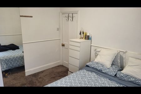 2 Bed Flat, Katherine Road, E7 - Photo 5