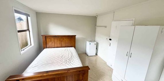 Great Location - Photo 2