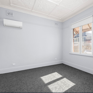 Freshly Updated 4-Bedroom Family Home in Marrickville - Photo 2