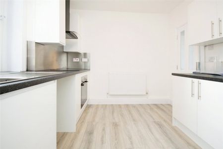 3 bedroom apartment to rent - Photo 2