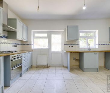 3 Bedroom House - End Terrace To Let - Photo 5