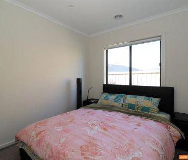 “Perfect Family Home in the Harpley Estate!” - Photo 4