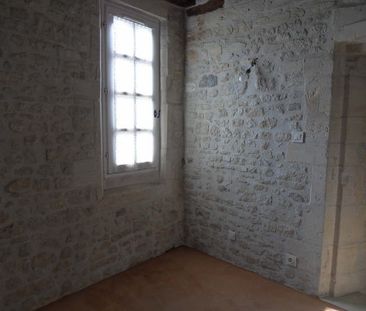BAYEUX, rue Franche, F4 au 3ème étage en duplex comprenant entrée, ... - Photo 5