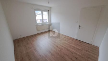 PRIX EXCEPTIONNEL ! RÉNOVÉ AVEC VUE DÉGAGÉE - Photo 4