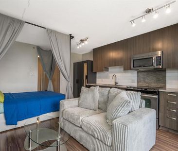 Ultra. Studio with Mountain and City Views - Photo 3