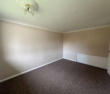 3 bedroom end of terrace house to rent - Photo 5