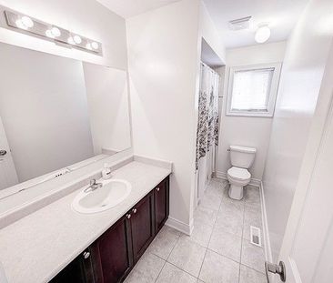 For Lease - 100 Sun King Crescent, Barrie, Ontario - Photo 2