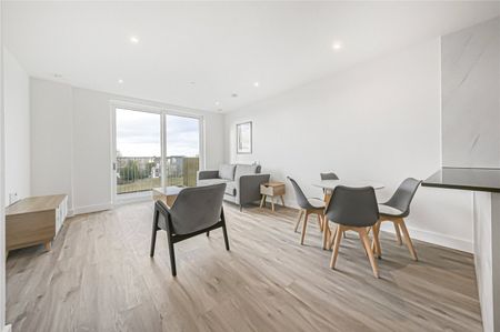 Batchford House, London, SE3 - Photo 2