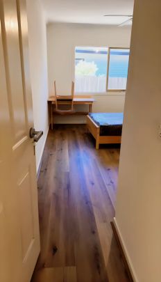 Building 1 (Room 2) - Photo 1