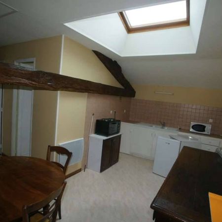 Appartement meublé, à louer CIVRAY - Photo 4