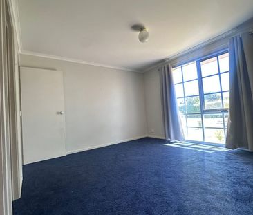 72 Bellevue Drive, Berwick - Photo 6