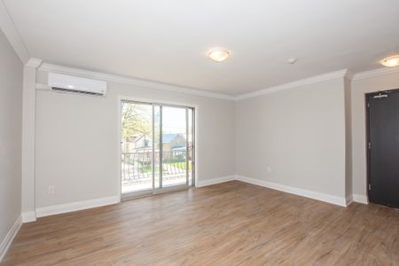 Spacious 1 Bedroom Apartment in Welland - Photo 5