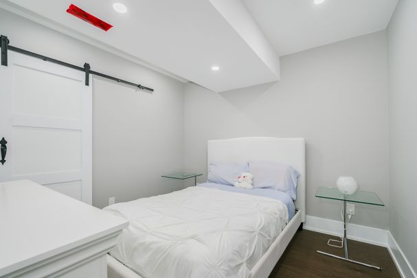 For Lease - 141 South Edgely Avenue Unit# LOWER, Toronto, Ontario - Photo 1