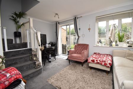 Fernihough Close, Weybridge, KT13 - Photo 5