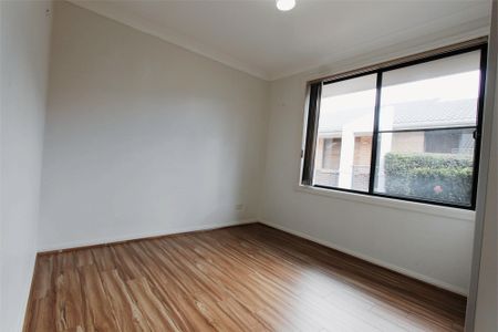 Beautiful Villa in Darcy Road Public School Catchment – With Whole-Home Water Filtration - Photo 5