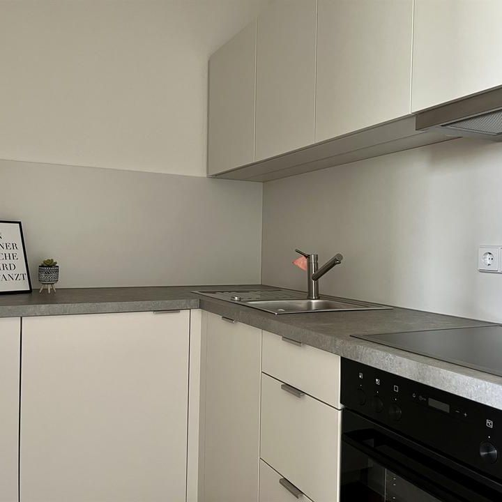 Wohnen über den Dächern: altersgerechtes Wohnen mit Einbauküche - Photo 1