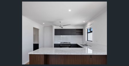 Modern 4x2 home in Quinns Rocks - Photo 5