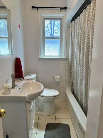 For Lease - 621 Lawrence Avenue, Toronto, Ontario - Photo 4