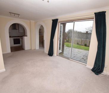 5 bedroom semi-detached house to rent - Photo 5