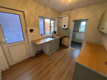 3 bedroom terraced house to rent - Photo 4