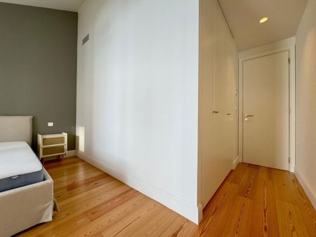 2 room luxury Apartment for rent in Lisbon - Photo 3