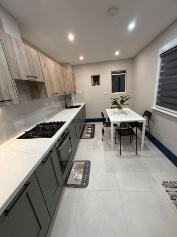 Room in a Shared House, Whitehorse Road, CR7 - Photo 5