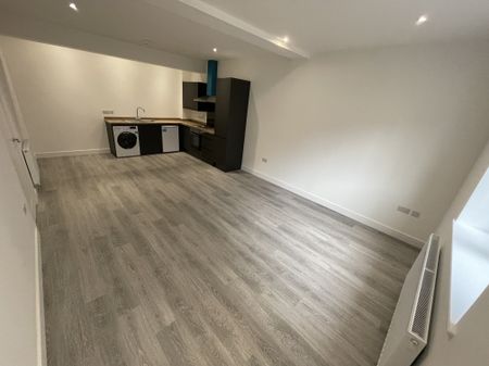 Avenue Road, Rugby - Photo 2