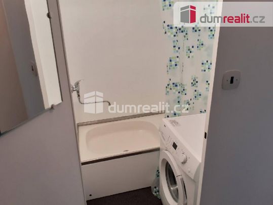 Pronájem bytu 1+1 27 m², Veltruská ., Praha - Photo 1