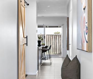 Family Living with Style, Space & Stunning Sunsets - Photo 4