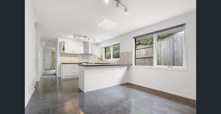 Four Bedroom Family Home - Photo 4