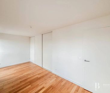 Rental Apartment Courbevoie Marceau - République - Photo 2