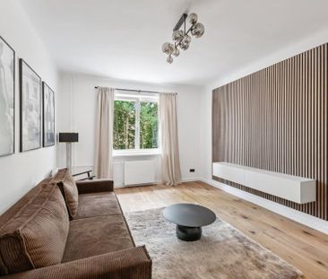 Helle möblierte 2-Zimmer-Wohnung mit Küche & Balkon - Foto 1