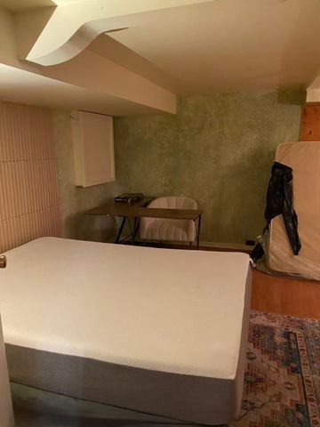 For Lease - 836 Sammon Avenue Unit# BSMT, Toronto, Ontario - Photo 2