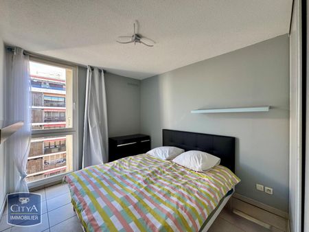 Location Appartement 3 pièces 67m² MARSEILLE 2ème - Photo 3