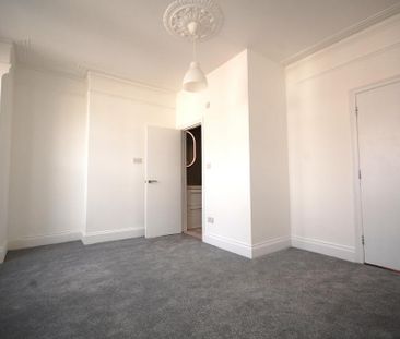 4 bedroom terraced house to rent - Photo 5