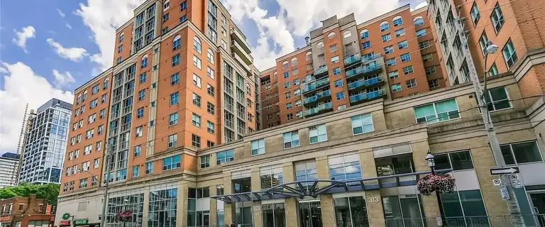 Spacious, Clean and Bright 2 Bed 2 Bath in a Great Location | 1466 - 313 Richmond Street East, Toronto - Photo 1