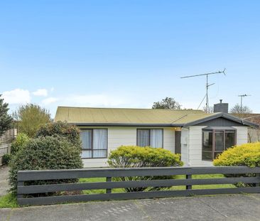 3 Bedroom home in Newborough - Photo 1