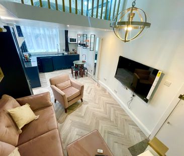 Holloway Road, Islington, London, N7 - Photo 1