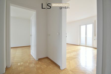 Geräumige und helle 3-Zimmer-Wohnung in ruhiger Wohnlage von S-Untertürkheim mit Balkon! - Photo 4