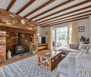 4 bedroom detached house to rent - Photo 1
