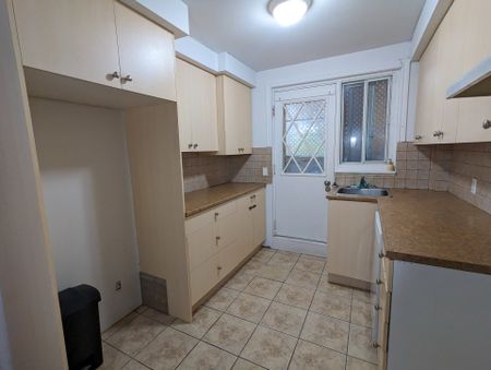 607 9e Avenue Montréal (Lachine), QC H8S - Photo 3